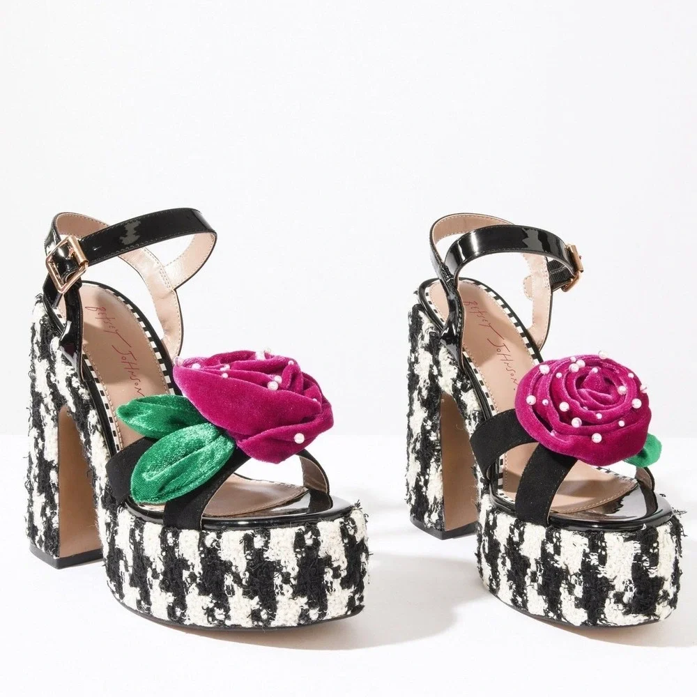 Betsey Johnson NEW Black & White Houndstooth Rosette Platform‎ Chunky Heels Sz 8